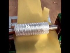 Aluminiumlegierung Handbetriebene Bienenwachs-Mittelwand-Prägemaschine Zellgröße 5,4 oder 4,9 mm