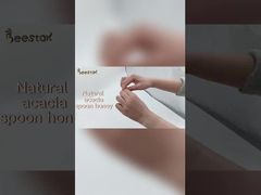 Entdecken Sie, warum Sie sich für 100% natürlichen Löffelhonig entscheiden sollten. Reiner, roher Honig, leicht zu transportieren, gesundes Essen, natürlicher Bienenhonig.