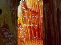 Natürlich nähren mit der Güte von rohem Honig